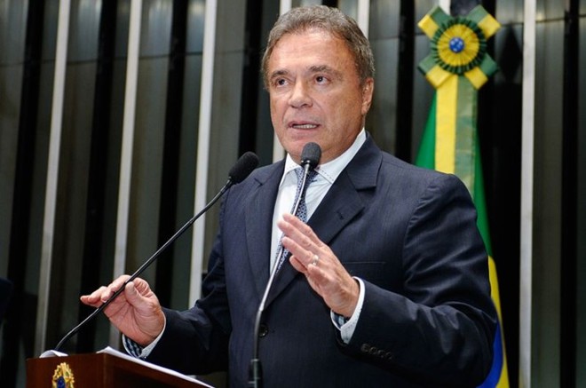 O símbolo tem relação com a minha história e ninguém pode roubar minha casinha-Alvaro Dias (PSDB), senador, em ação judicial que tentou impedi-lo de usar na campanha do ano passado o símbolo de seu governo | 