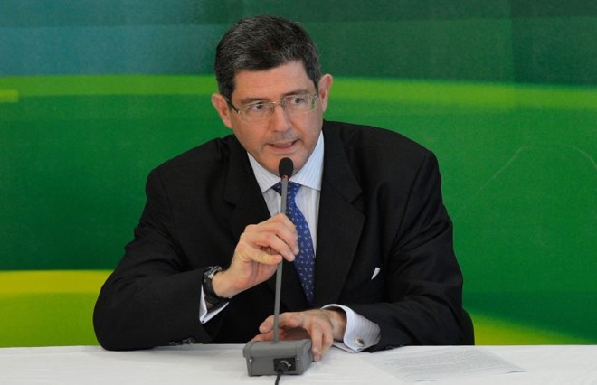 Ministério da Fazenda:Joaquim Levy Engenheiro naval e doutor em economia, com experiência tanto no mercado financeiro quanto no setor público, Joaquim Levy ocupou cargos no governo federal e no governo do estado do Rio de Janeiro. De 2003 a 2006, foi secretário do Tesouro Nacional no governo do presidente Luiz Inácio Lula da Silva. Também vice-presidente de Finanças e Administração do Banco Interamericano de Desenvolvimento. Desde 2010, estava no Bradesco. | 