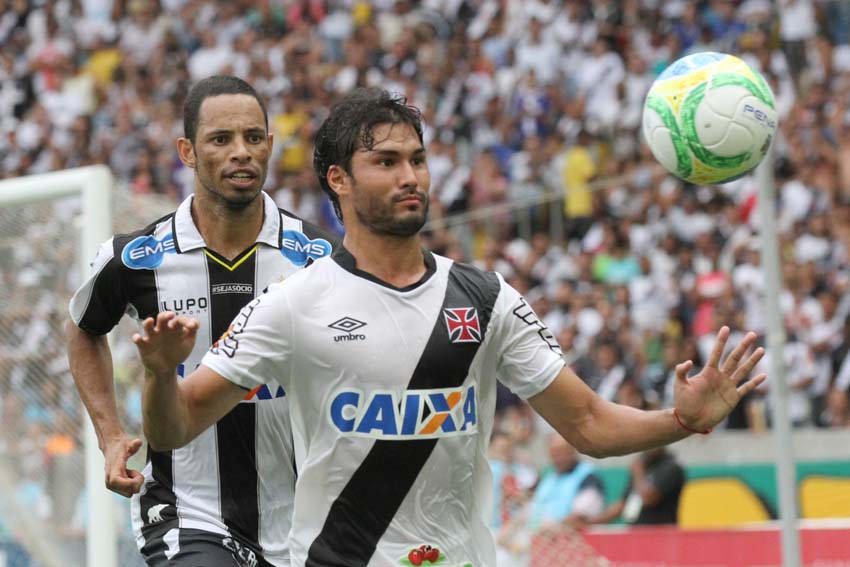 Pedro Ken está de volta ao Coritiba: meia foi emprestado pelo Cruzeiro ao Vasco nas duas últimas temporadas | Marcelo Sadio / vasco.com.br