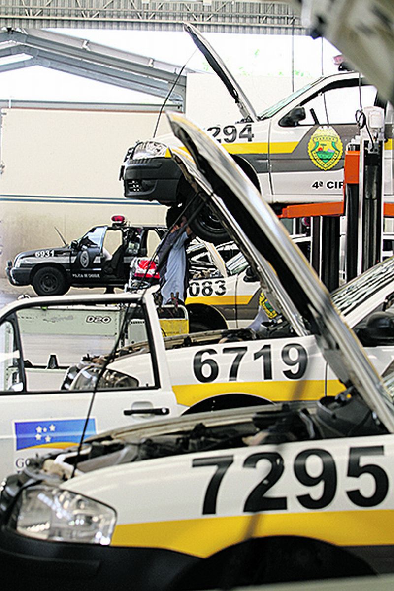 Viaturas em manutenção | Gilberto Abelha/Jornal de Londrina