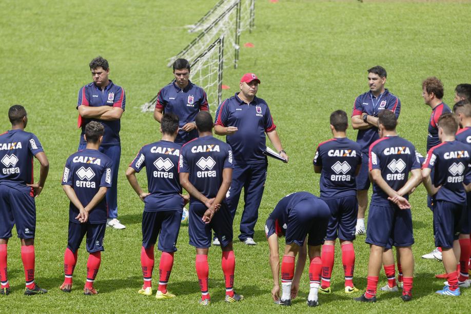 Pratas da casa vão começar a treinar com o grupo paranista comandado por Luciano Gusso | Daniel Castellano / Gazeta do Povo