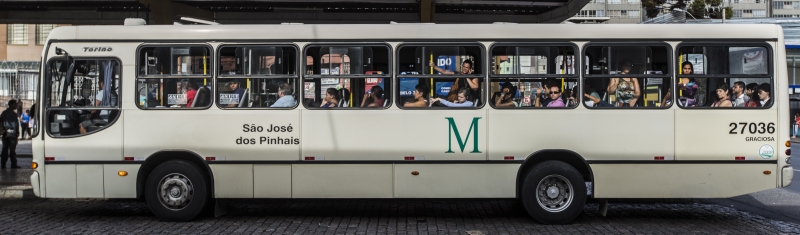 Governo estadual ainda deve R$ 11 milhões em subsídio para o sistema da RIT referentes ao convênio de 2014. Negociações para um novo aporte em 2015 não chegaram a lugar nenhum e tarifa única deve acabar | Brunno Covello/Gazeta do Povo