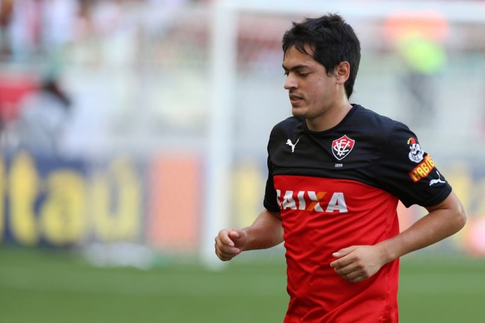 Doença da mãe adiou a resposta de Cáceres ao Coritiba | Felipe Oliveira / Vitória