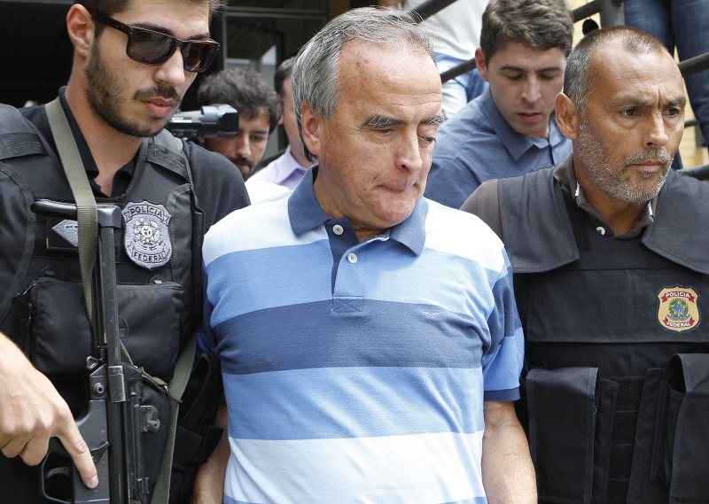 Cerveró chega à sede da PF em Curitiba: movimentação de bens teria por objetivo evitar a devolução de dinheiro ao poder público | Jonathan Campos/Gazeta do Povo