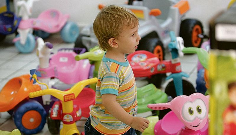 Para usuários, aluguel de brinquedos ajuda a ensinar aos pequenos sobre consumo responsável | Gilberto Abelha/Gazeta do Povo