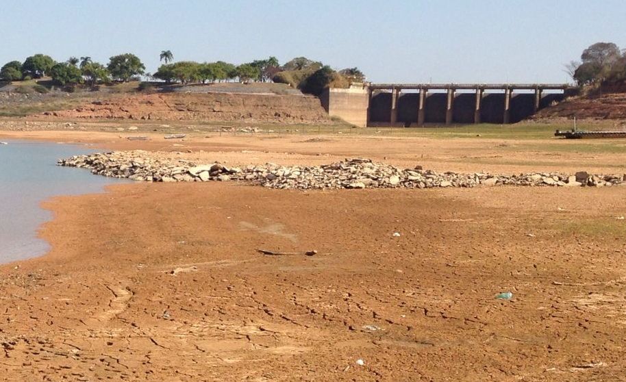 Seca na represa de Três Marias, em Minas Gerais: cenário de 2014 começa a se repetir neste ano | Divulgação prefeitura/ Fotos Públicas