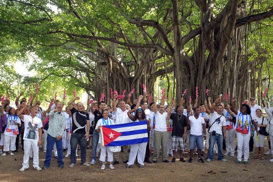 Dissidentes liberados pelo governo de Cuba fazem ato em Havana | Stringer / Reuters