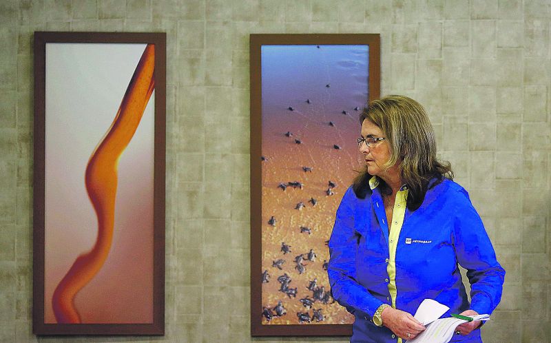 A presidente da Petrobras, Graça Foster, tenta se manter no cargo apesar dos escândalos na companhia | Ricardo Moraes/Reuters