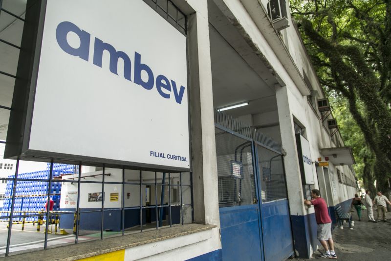 Empresa mais valiosa do Brasil, Ambev distribui bons dividendos | Marcelo Andrade/Gazeta do Povo