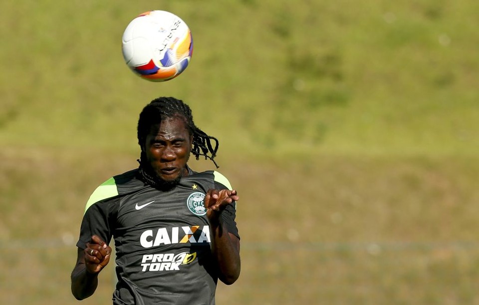 Participando da pré-temporada do Coritiba em Atibaia, Negueba recriminou as ações racistas contra o atleticano Marcos Guilherme. | Hugo Harada/Gazeta do Povo