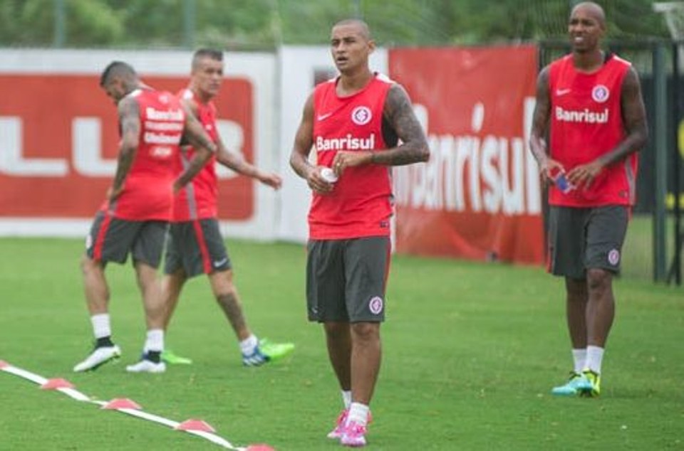 Wellington Paulista será o camisa 9 do Coxa em 2015 | Alexandre Lops / Divulgação Internacional