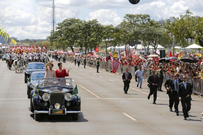 Dilma chega ao Congresso para assumir seu segundo mandato | 