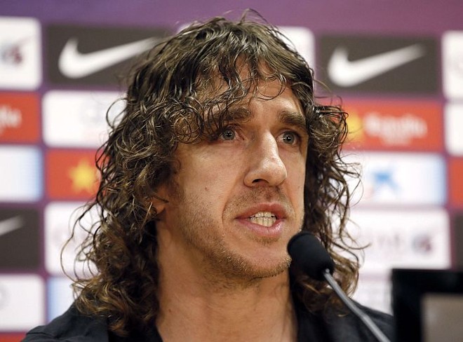Puyol anuncia saída do Barça após demissão do diretor Zubizarreta