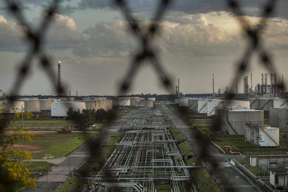 A Repar, em Araucária: obras da refinaria foram citadas pelo doleiro Alberto Youssef | Marcelo Andrade/Gazeta do Povo