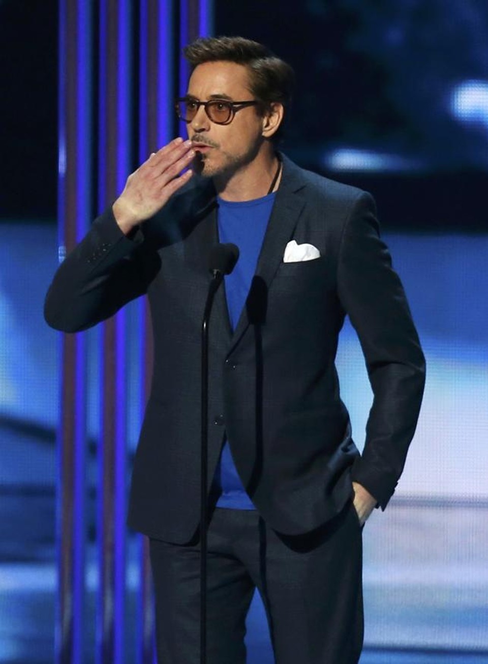 'Big Bang Theory' e Robert Downey Jr. ganham People's Choice Awards | Mario Anzuoni/Reuters