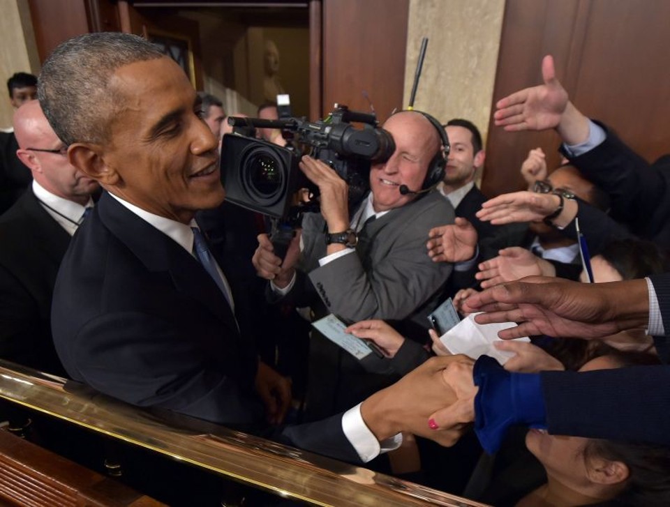 Obama cumprimenta populares em sua chegada ao Congresso | Mandel Ngan/Efe