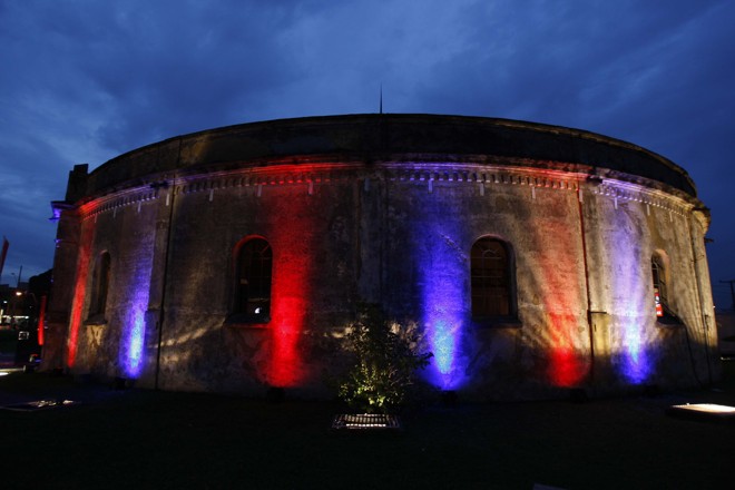 O Teatro Paiol à noite, durante evento. | Jonathan Campos/Gazeta do Povo