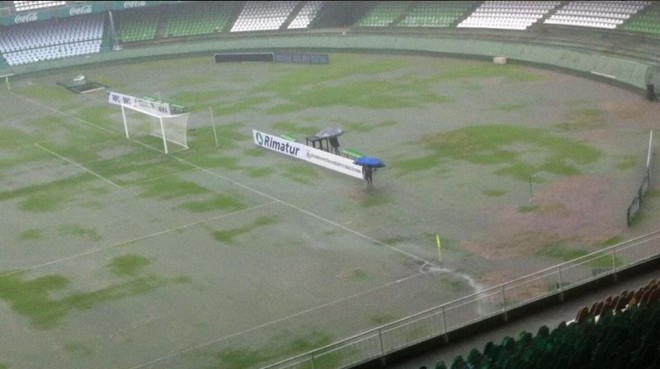 Temporal afetou gramado do Couto | 