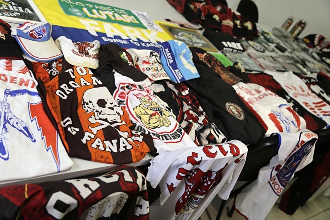 Camisas de organizadas rivais apreendidas pela polícia na operação que prendeu integrantes da Império | 