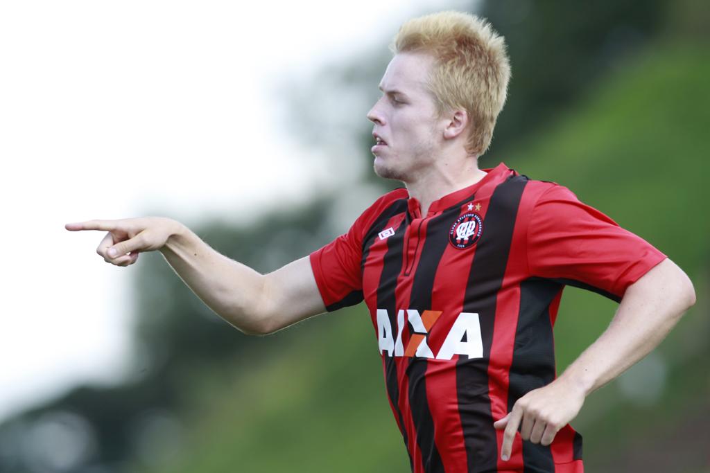 Erwin ficou pouco tempo no Foz do Iguaçu e já foi emprestado para o Internacional de Lages. | Henry MIlleo/Gazeta do Povo