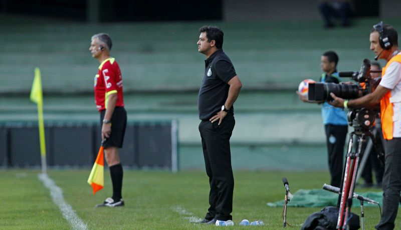 Marquinhos Santos pode entrar para a história como técnico que mais vezes comandou o Coritiba | Antonio More / Gazeta do Povo