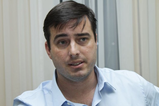 João Arruda é sobrinho de Roberto Requião |