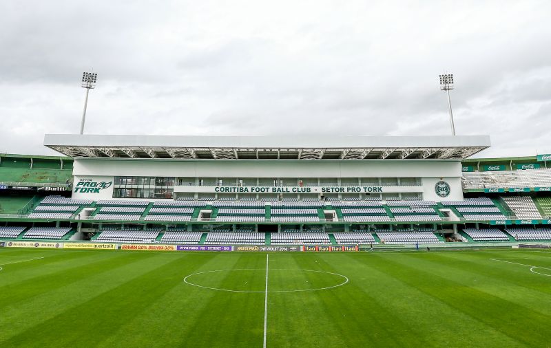 Ingressos para o Atletiba serão vendidos na bilheteria do Couto até os dez primeiros minutos do clássico de domingo | Hugo Harada / Gazeta do Povo