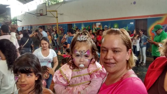 Priscila Gernet levou a pequena Laura viver o primeiro carnaval | 
