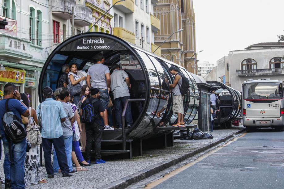Linhas como a metropolitana Colombo/CIC serão encurtadas a partir de sábado | Daniel Castellano / Gazeta do Povo