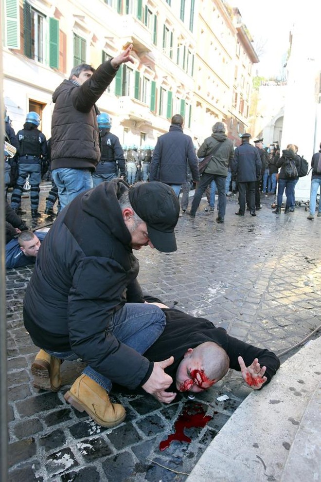Torcedor do Feynnord ferido após confronto com a polícia em Roma | 