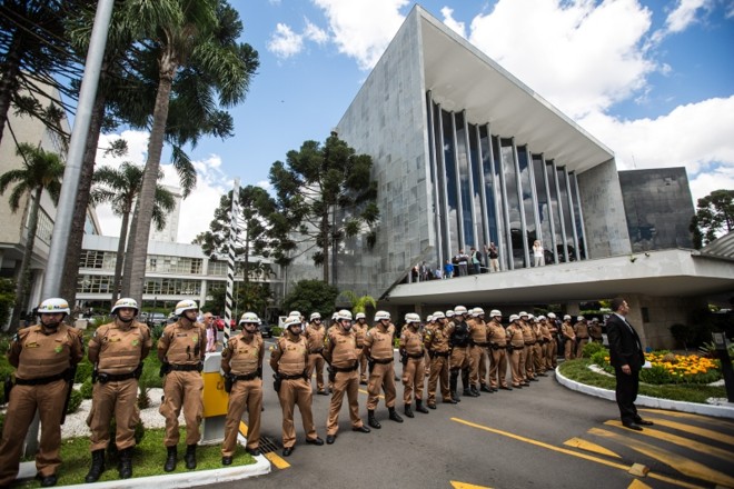 Policiais a postos: não houve conflito com manifestantes | 