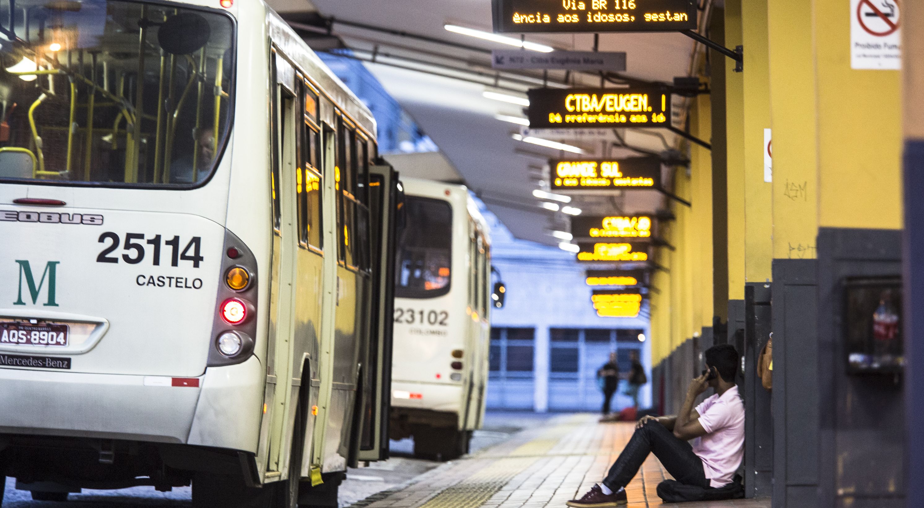 Tarifa mais cara a partir de domingo. Para a racionalização, algumas linhas podem ser extintas. | Lineu Filho/ Tribuna do Parana