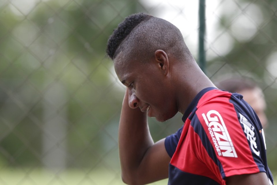 Atacante Maiquinho ficou de fora da estreia do Paraná no Estadual e aguarda regularização na CBF para jogar | Daniel Castellano / Gazeta do Povo