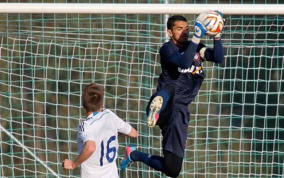 Goleiro Santos foi titular em atividade contra time húngaro | V. Raisner / Dínamo de Kiev