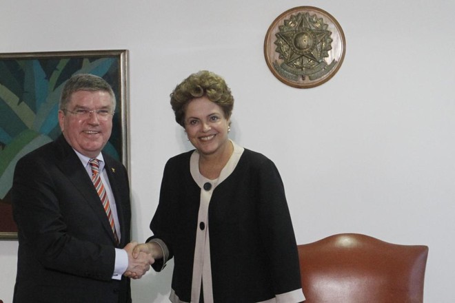 Presidente do COI, Thomas Bach, conversou com a presidente Dilma Rousseff sobre a organização da Olimpíada | Fernando Bizerra Jr./EFE
