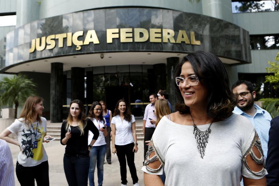 Meire Poza antes de depor na tarde desta terça-feira (3) | Marcelo Andrade / Gazeta do Povo