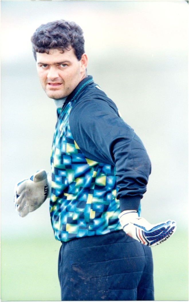 Anselmo, goleiro do Coritiba nos anos 90 que mantinha boa regularidade mesmo mais cheinho |
