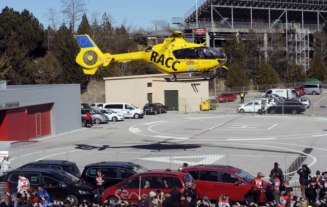 O helicóptero decola com Fernando Alonso. | Stringer/ Reuters
