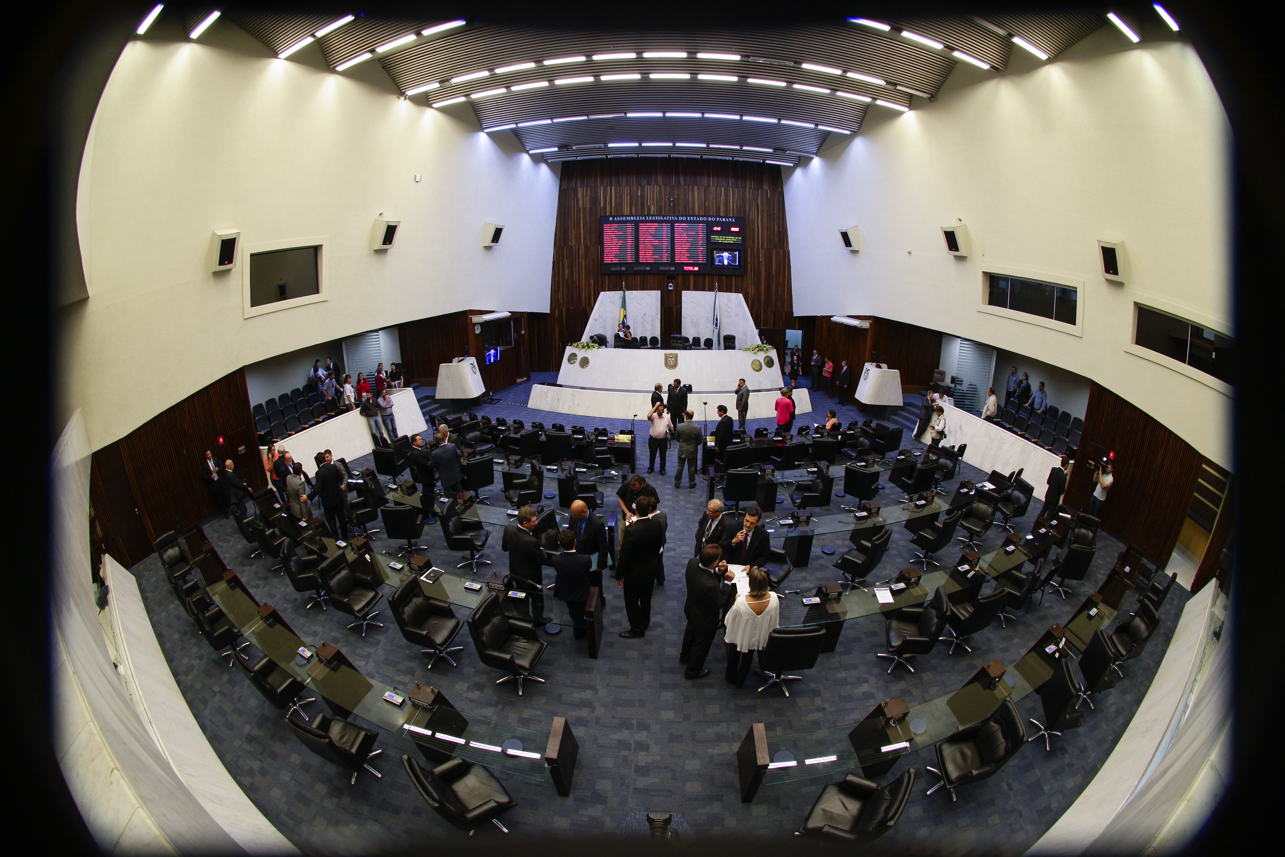 Assembleia: hoje a verba para cada deputado soma R$ 110 mil. | Daniel Castellano/Gazeta do Povo