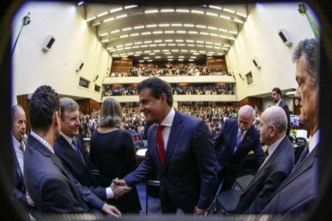 Governador entrou e saiu da Assembleia sem falar com a imprensa - algo que está se tornando comum em 2015 | 