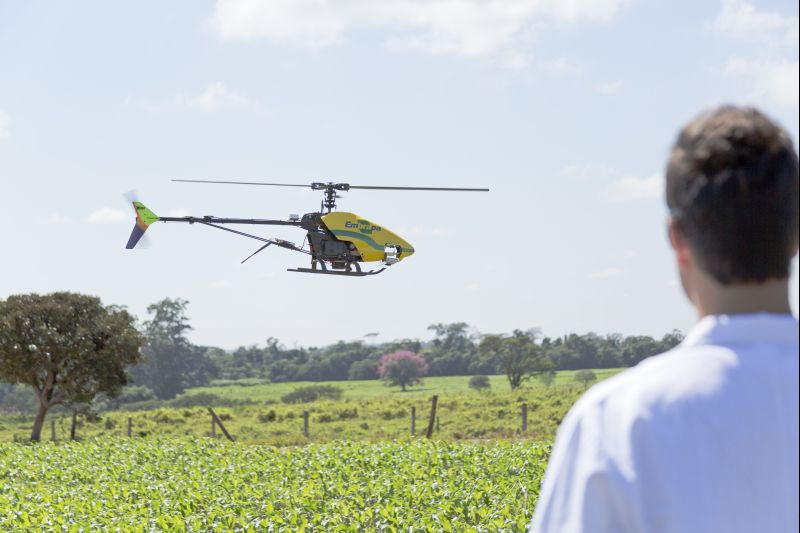 Demonstrações da Embrapa despertaram curiosidade do público | Samuel Dura£es De Vasconcelos / Divulgaa§a£o Embrapa