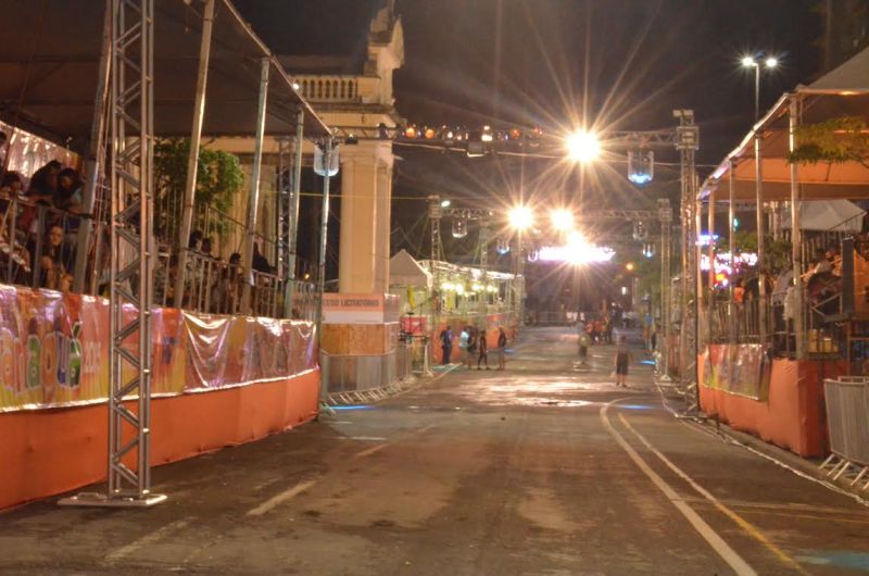 Seis escolas animam o carnaval de Paranaguá | Débora Mariotto Alves