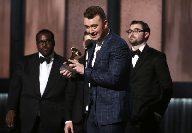 O jovem Sam Smith deixou para trás Beyoncé e Pharrell Williams na noite do último domingo | Lucy Nicholson/Reuters