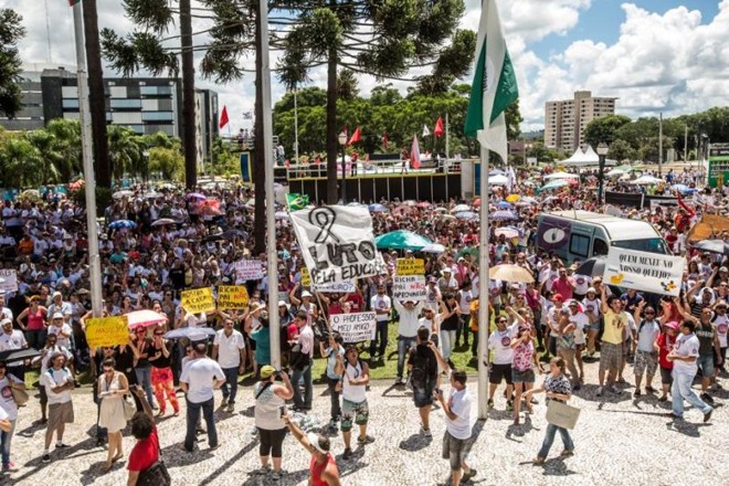 Servidores protestam contra a votação do projeto | 