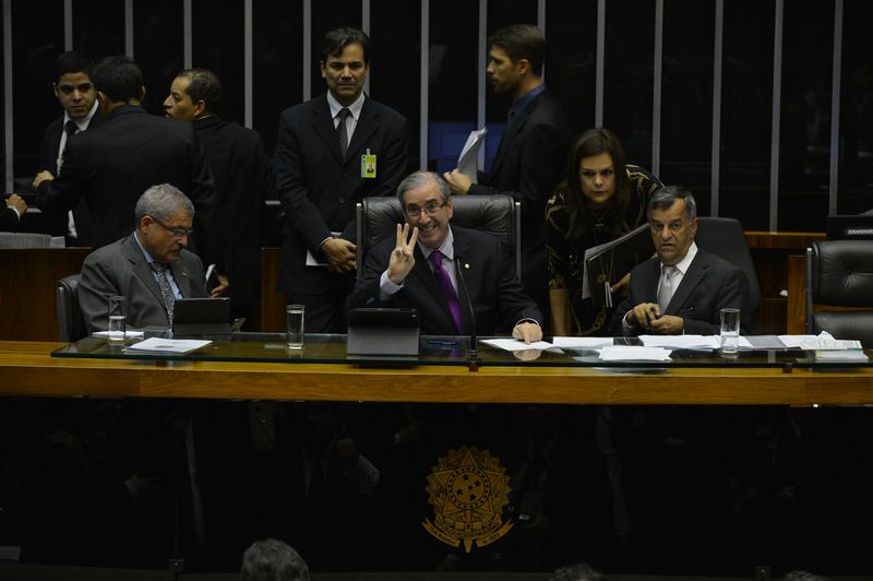O presidente da Câmara, Eduardo Cunha, durante a sessão em que a PEC do Orçamento Impositivo foi aprovada, nesta terça-feira (10) | Agência Brasil
