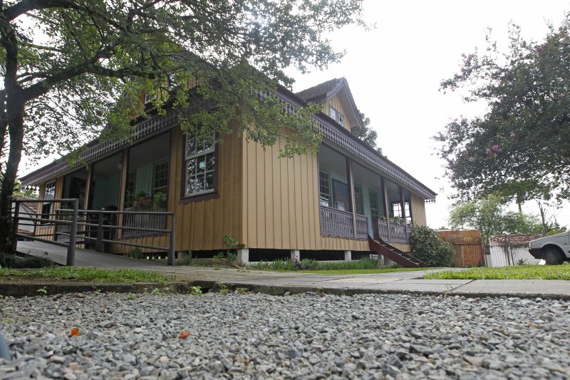 Características originais da casa construída da década de 1920 foram mantidas | Fotos: Antônio More/Gazeta do Povo
