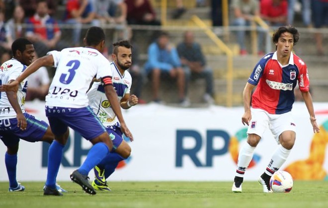 Ricardinho marcou o segundo gol do Paraná na vitória sobre o Prudentópolis |