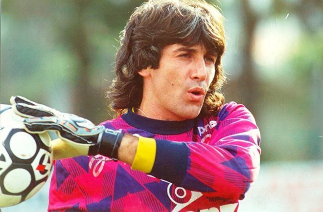 Mullet voador:Numa fase difícil do clube, o goleiro Gilmar Schiochet, gáucho de Farroupilha, virou ídolo da torcida do Atlético entre 1991 e 95. O camisa 1 tinha até cântico próprio, na entrada em campo da equipe: 