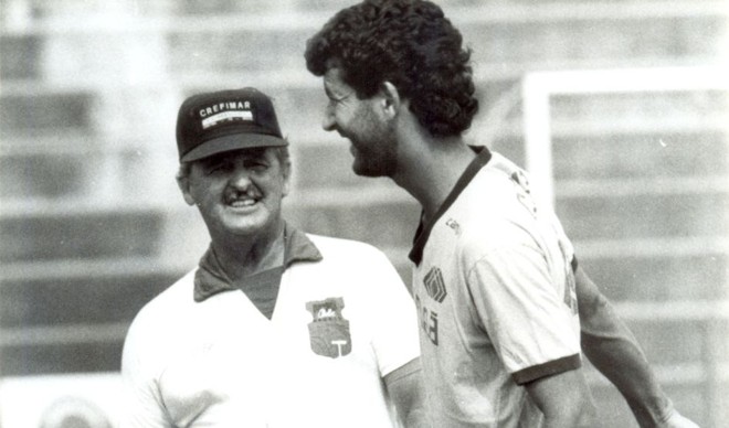 Rubens Minelli- Primeiro técnico da história do Paraná, em 1990. Chegou ao clube com a chancela de tricampeão brasileiro. Dois canecos nacionais pelo Inter, em 75 e 76, e outro pelo São Paulo, em 77. Ostentava ainda um tetracampeonato gaúcho pelo Colorado. Na Vila, foi bicampeão paranaense, em 94 e 97. | 