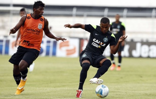 Coritiba teve primeiro tempo fraco, sem muitos lances de perigo |